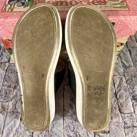 Womens Slide Cushioned Sandals Rubber Soles US Size 6.5 Euro Size 37 - Picture 5 of 7